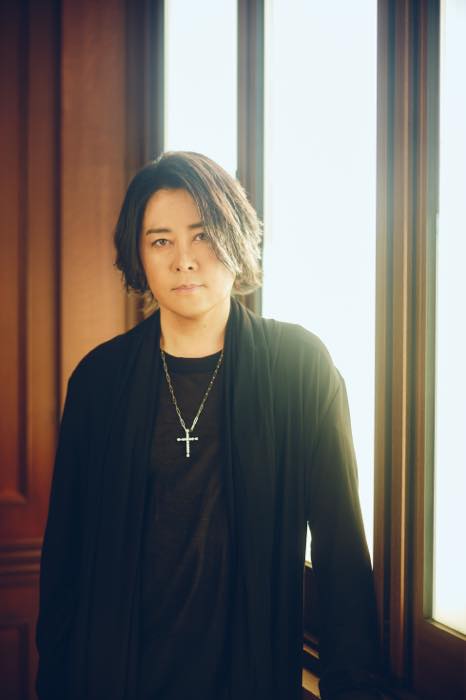 河村隆一